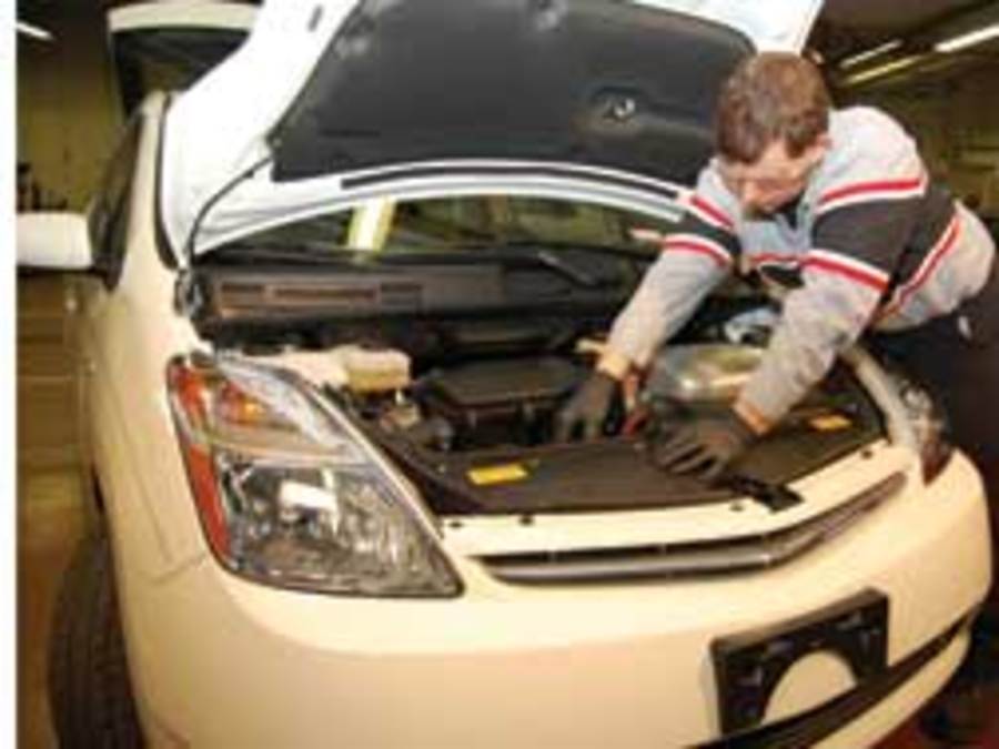 Still image from video Tools of the Trade: Inside the Automotive Technician's Toolbox