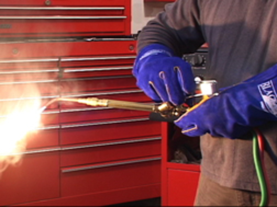 Still image from video Welding Safety